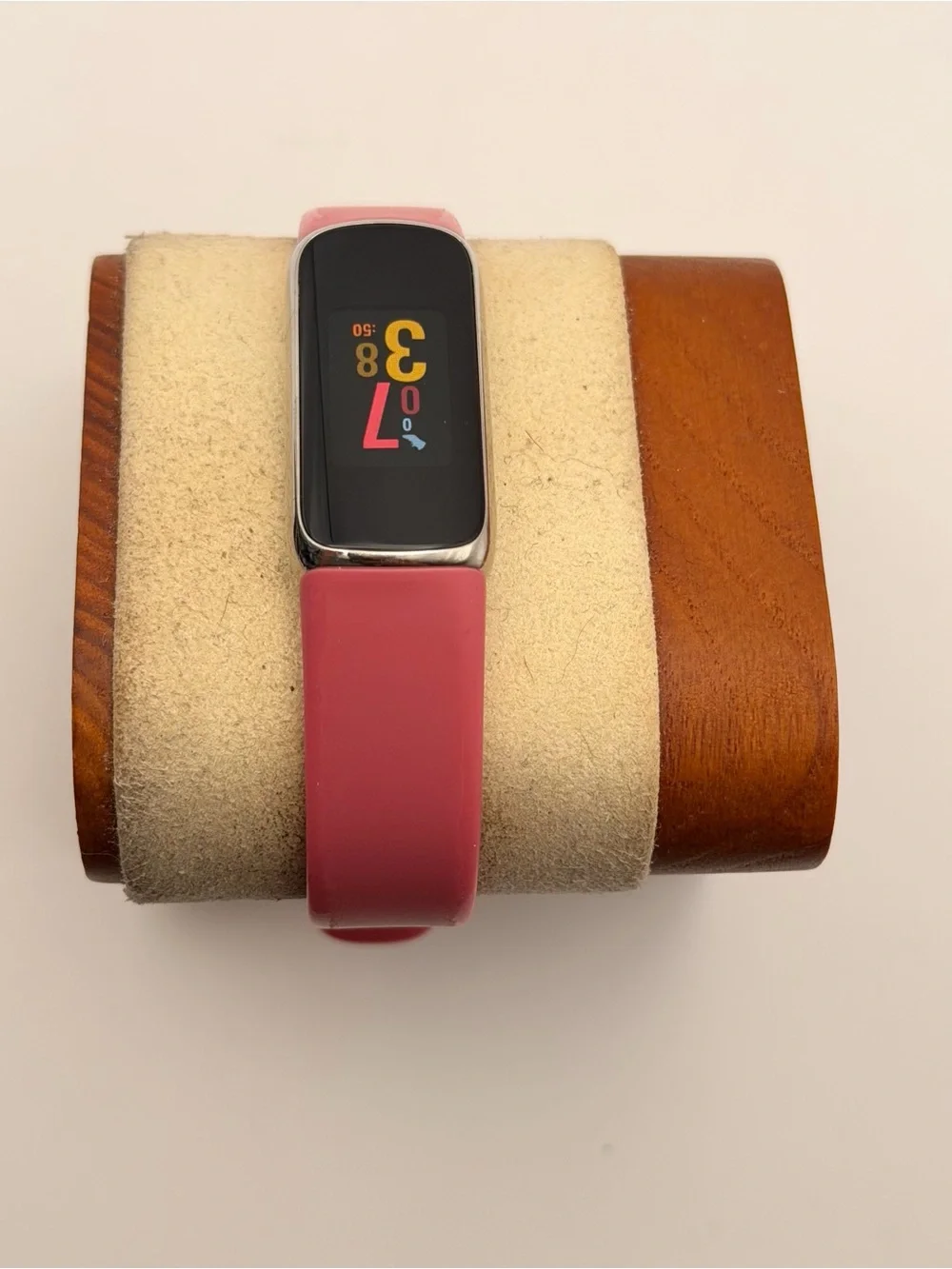 Fitbit Luxe, Tested, Charger Included, Pink/Chrome, Fitness tracker